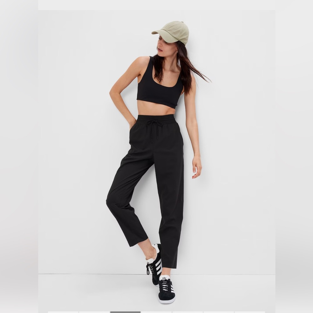 Gap Fit High Rise Runaround Women’s Pants